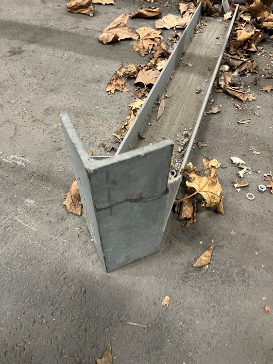 Gegalvaniseerde palletstelling Stow NP 4,5m hoog met liggers van 2,7m lang.